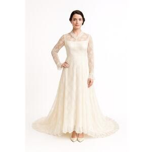 Vintage 60s Aida Bridal California Lace Wedding Gown w/ Chapel Train small